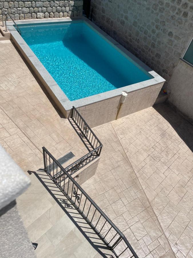 Villa Pul Risan Kültér fotó